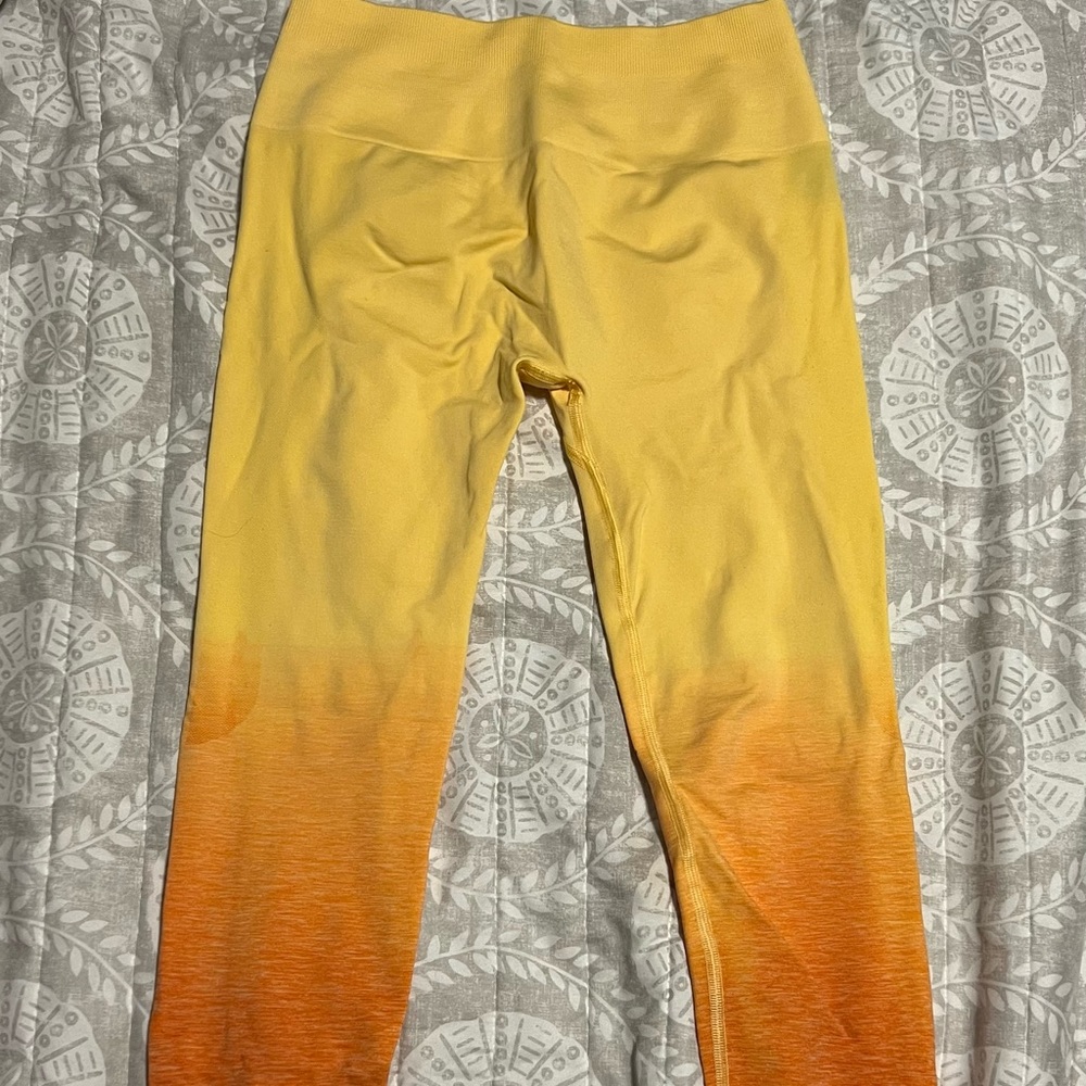 ALPHALETE AMPLIFY HCTS DAY TRIPPER LEGGINGS